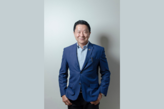 Milton Seigi Hayashi apresenta técnicas de deep plane e deep neck no rejuvenescimento facial.