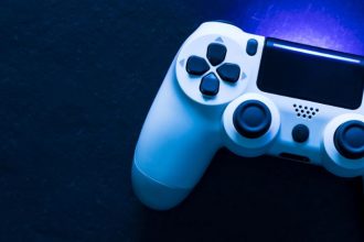 Sony é processada por preços abusivos no PlayStation: o que está em jogo para consumidores e indústria de games