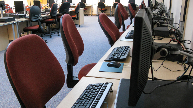 Fundhas amplia acesso à tecnologia educacional e reforça inclusão digital em São José dos Campos