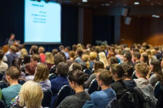Inteligência Artificial no Ministério Público: Como a Conexão IA Redefine a Comunicação Institucional