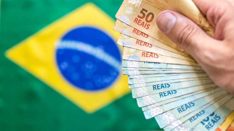 Economia brasileira cresce 0,7% em maio: o que o dado da FGV revela sobre 2026